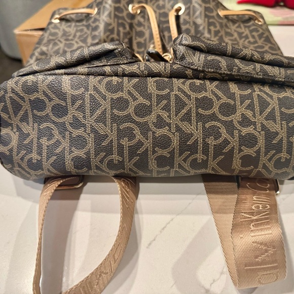 Calvin Klein Signature Collection Back Pack - Picture 8 of 10